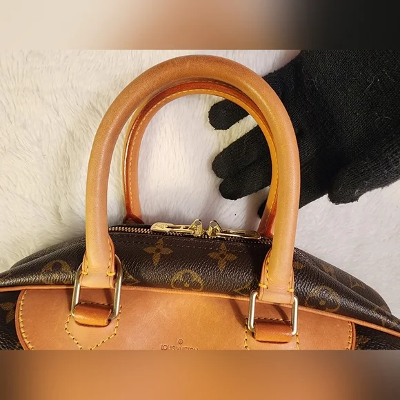 ❌️SOLD❌️ Louis Vuitton Deauville monogram handbag Date Code MB0072 - Picture 6 of 13